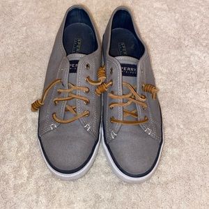 SPERRY GREY SNEAKERS